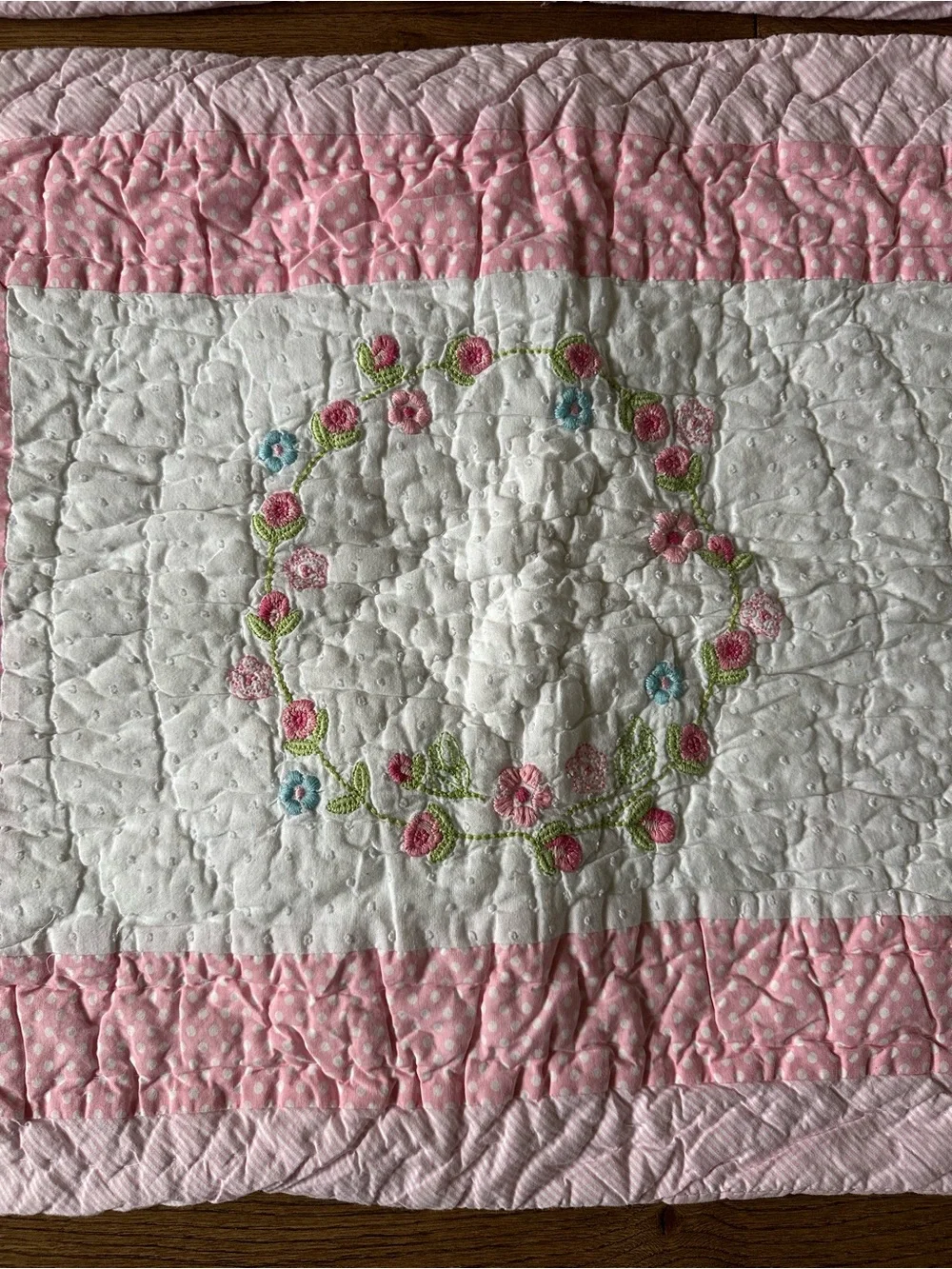 Pottery Barn Kids TWIN Size Cotton Quilt Patchwork Embroidered Coverlet Blanket